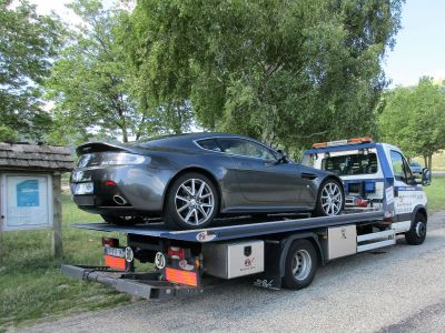 remorquage aston martin